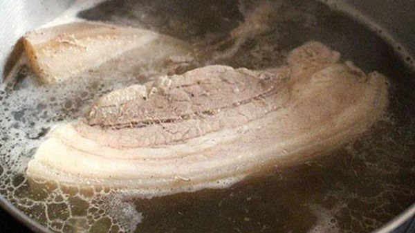 Luộc thịt, hầm xương có nên hớt bọt? 99% làm theo thói quen bao lâu nay mà không biết điều này - 5