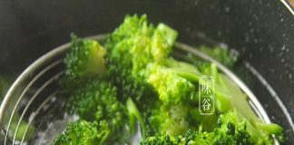 Ăn 4 loại rau này rửa 3 lần nước là chưa đủ, nhất định phải chần qua trước khi nấu nếu không muốn bị đ:.au b:ụng