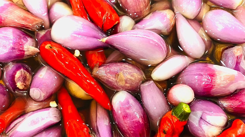 Không sử dụng chung hà thủ ô đỏ với thực phẩm cay nóng