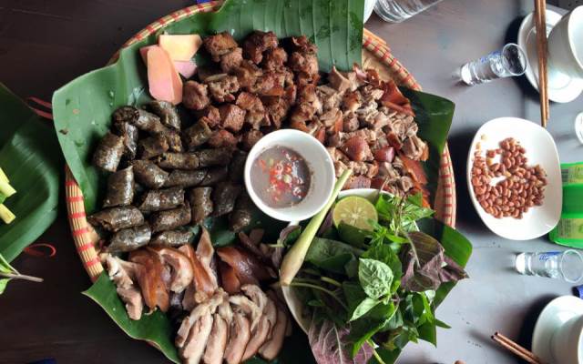 Loại lá mọc ở bờ tường, bờ bụi được coi là "linh hồn" khi ăn kèm thịt chó, có 21 công dụng tuyệt vời - Ảnh 3.