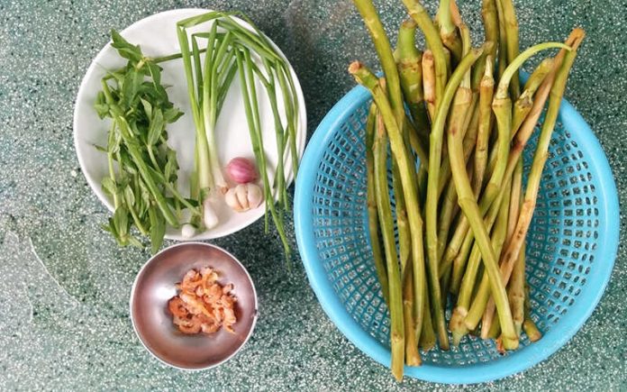 canh-ngo-bong-khoai-nau-tom-kho