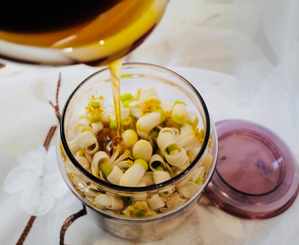 Ai cũng ăn bưởi mà không biết hoa bưởi ngâm một thứ chính là