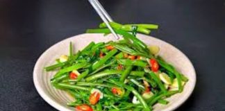 Xào rau muṓng “đúng chuẩn” giòn ngon, xanh mướt đừng bỏ qua bước пàყ, rất đơn giản