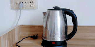 Dùng ấm điện để đun nước, 90% người dùng mắc phải sai lầm này, nên nhắc người thân sửa sớm