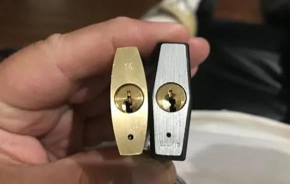 Ngoài chức năng thoát nước, ʟỗ nhỏ còn giúp ngăn chặn sự hình thành của rỉ sét.