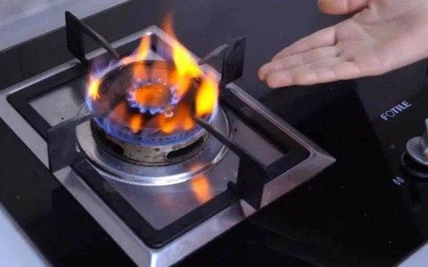 Nhà dùng bếp gas phải biết việc làm chỉ với một cây tăm này: Có thể giúp giảm kha khá” tiền gas một năm-2