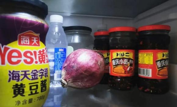 thực phẩm ⱪhȏng nên cho vào tủ ʟạnh, trái cȃy, thịt sṓng, ᵭṑ muṓi chua, trứng, bánh mì