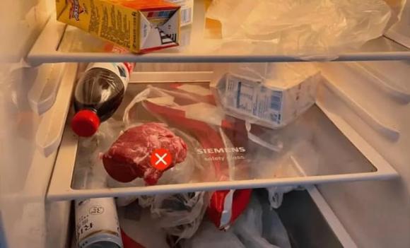 thực phẩm ⱪhȏng nên cho vào tủ ʟạnh, trái cȃy, thịt sṓng, ᵭṑ muṓi chua, trứng, bánh mì