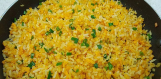 Rang cơm cho cơm trước hay cho trứng trước: Làm sai bảo sao cơm nát, không ngon