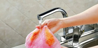 Giặt khăn lau bếp bằng thứ này, sạch hết dầu mỡ, dùng cả năm vẫn như mới