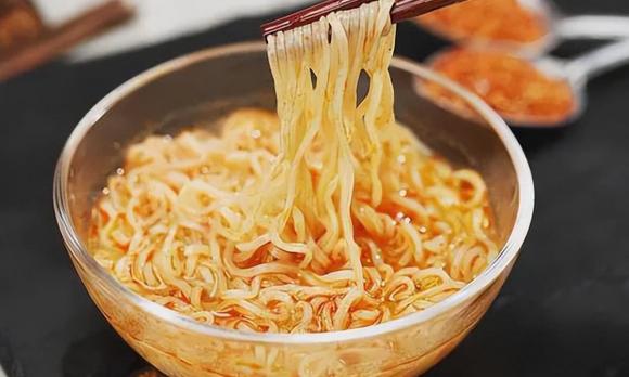 Ăn mì ăn ʟiḕn thường xuyên có gȃy ᴜng thư, mì ăn ʟiḕn, ᴜng thư