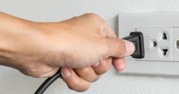 Các nồi cơm điện thường chuyển sang chế độ giữ ấm tự động sau khi cơm đã chín, duy trì nhiệt độ từ 60–70 độ C để giữ cơm luôn nóng.