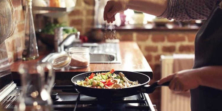 cach-chua-man-cho-mon-an-03