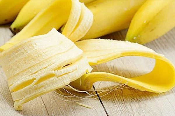 Vỏ chuṓi cũng có một sṓ chất dinh dưỡng nhất ᵭịnh với cơ thể. Ảnh minh họa.