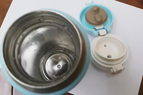 Nắp bình bị hỏng có thể làm giảm hiệu quả của bình giữ nhiệt. (Ảnh minh họa).