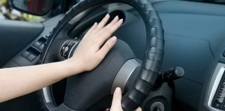 2 khung giờ lái xe phải lưu ý việc bật đèn, bấm còi