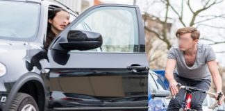 Mức ph:ạt với hành vi mở cửa xe ô tô không quan sát lên đến 22 triệu đồng