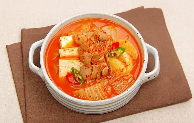 Canh kim chi giải rượu trong dịp Tết