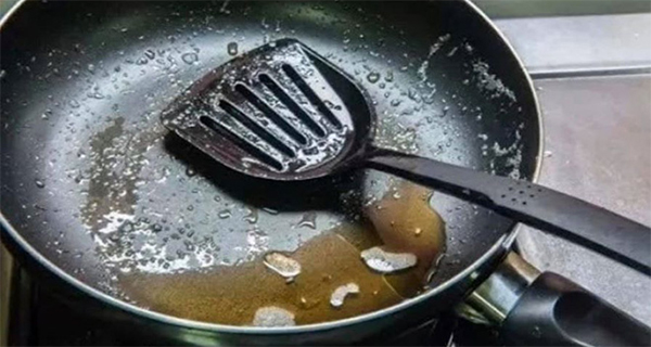 Đṑ dùng khȏng thể thiḗu khi nấu nướng là ổ hạt vi nhựa gȃy ung thư phổi, ᵭại tràng, nhà nào cũng có vài cái- Ảnh 2.