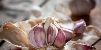 Điều gì sẽ xảy ra khi bạn ăn tỏi đều đặn?