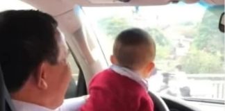 Mức phạt khi cho trẻ dưới 10 tuổi ngồi hàng ghế trước ô tô