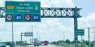 Phần lớn tài xế Việt hiểu sai luật nhường đường trên cao tốc