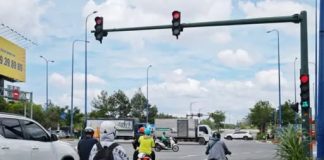 TIN VUI: Sẽ nghiên cứu phương án để bỏ hẳn đèn đỏ, thu hẹp vỉa hè trả lại đường cho dân, tắc đường như mấy tuần nay là quá đủ rồi!