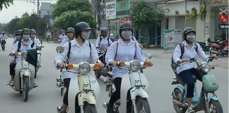 Học sinh lớp 10 có được đi xe 50cc không? Đi xe 50cc có cần bằng lái không?