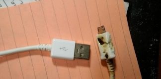 Vừɑ dùng ƌiện thoại vừɑ sạc, cô Ьé 15 tuổi qua đời