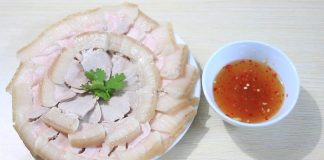 Luộc thịt cho muối và nước lã là sai: Cho thêm thứ này thịt trắng tinh, thơm nức, không khô chút nào