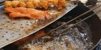 Ăn quà vặt quá nhiều, cậu bé 6 tuổi bị UT d.ạ d.ày, x.uất h.uyết