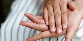 Cảnh báo: Móng tay có hình dạng kỳ lạ có thể là dấu hiệu ung thư ng-u-y h-i-ể-m