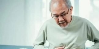 Biết một người bị gan nhiễm mỡ hay không bằng cách nhìn vào lượng thức ăn họ ăn? Bác sĩ: Người bị gan nhiễm mỡ có 5 bất thường khi ăn nhiều