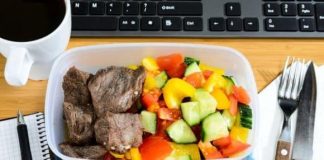 Dân văn phòng mang cơm đi làm chú ý: 4 loại thực phẩm không nên để qua đêm, cẩn thận ngộ độc, rước bệnh vào người