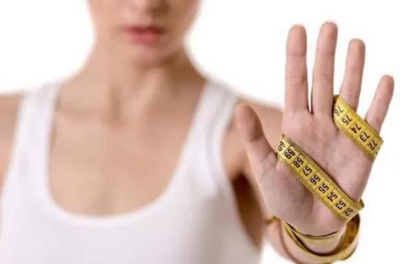 giảm cân, ăn cơm, vận động