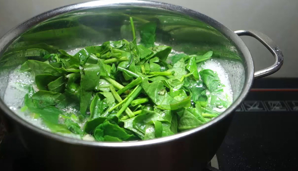 Việt Nam có loại rau nấu lên nhơn nhớt: Bổ ngang nhân sâm vừa trị bệnh xương khớp lại hạ mỡ máu, giảm cân nhưng nhiều người chê không ăn- Ảnh 1.