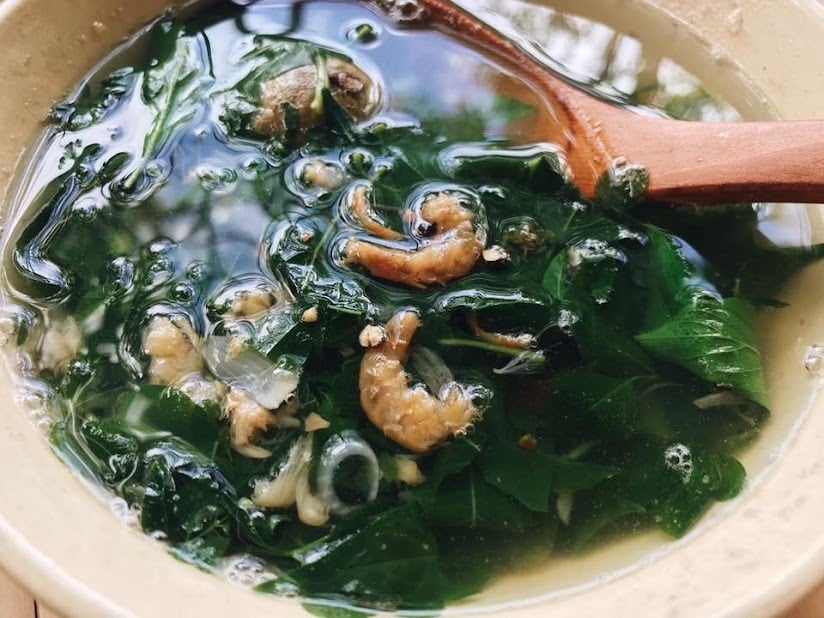 Món canh tôm lá ớt rất dễ nấu, ăn ngọt mát và chống ngán rất tốt. 