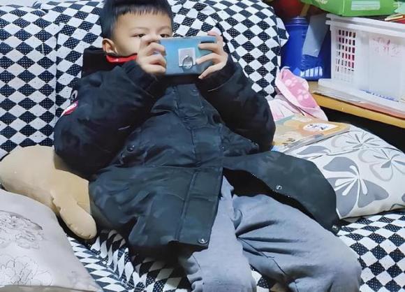 trẻ em, điện thoại