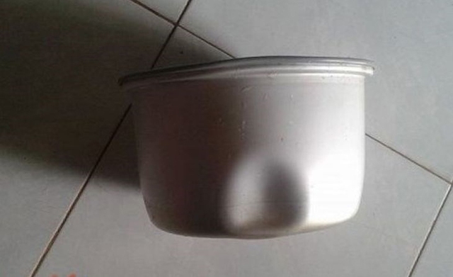 Tiết kiệm đến mấy thấy trong bếp có 3 loại nồi, chảo này cũng phải vứt ngay! Nếu không đừng trách cả nhà mắc bệnh - Ảnh 2.