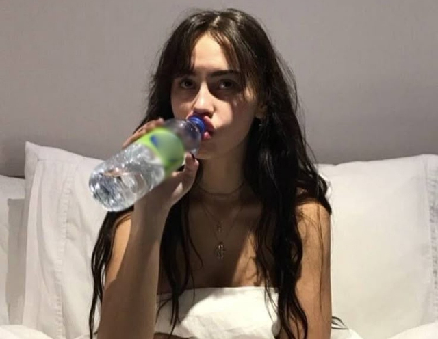 Nói thẳng: Còn làm 4 việc này trước khi đi ngủ đừng trách mạch máu bị bịt kín, sớm “cứng như đá” - Ảnh 1.