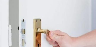 Đóng kín cửa, bật điều hòa: Thói quen sai lầm rất nhiều người đang mắc phải, tưởng có lợi nhưng cực hại sức khỏe