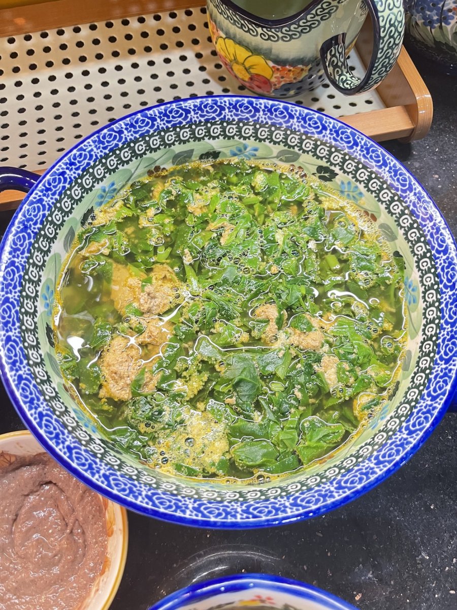 Một trong những lưu ý quan trọng nhất là không ăn cua đồng khi đã chết hoặc chưa được nấu kỹ