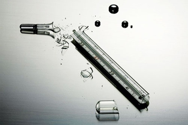 Trung Quốc: Mẹ xử lý sai cách khi con cắn vỡ nhiệt kế thủy ngân khiến bé tử vong - 2