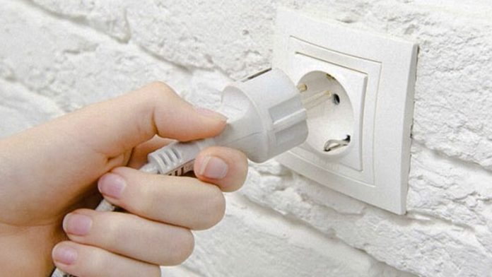 co-can-rut-phich-may-giat-sau-khi-dung-xong-202201181417454970