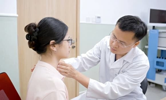 Khó khăn lớn nhất trong điều trị ung thư vùng đầu - cổ xuất phát từ vị trí giải phẫu đặc biệt của khu vực này.