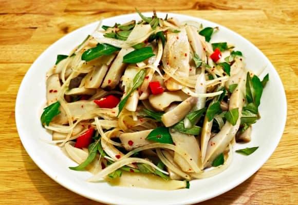 Chất xơ hòa tan trong nấm làm chậm quá trình hấp thụ glucose, góp phần cải thiện độ nhạy insulin. 