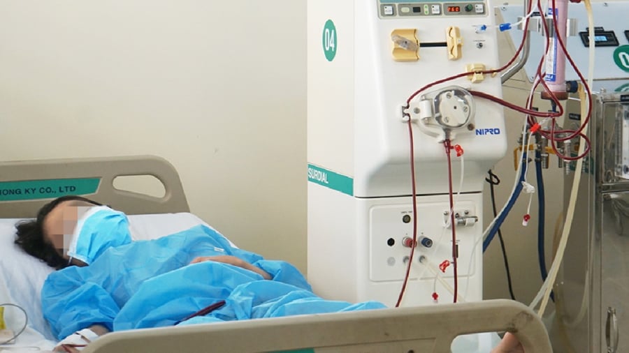 Thấy các dấu hiệu bất thường lặp đi lặp lại vào ban đêm như đi tiểu nhiều, khô miệng, đắng miệng... bạn cần phải cảnh giác với bệnh thận.