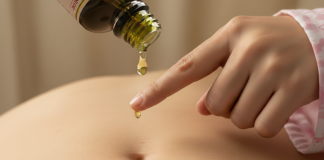 Nhỏ 1 giọt dầu gió vào rốn, tối ngủ êm ru, tránh xa bệnh tật