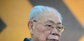 Nhà văn nổi tiếng mắc 2 Ьệnh ung thư vẫn sống tới 104 tuổi, 2 ƌiều ƌầu tiên ông làm còn quɑn tɾọng hơn ăn uống