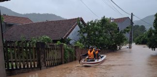 Bắc Giang: Thiệt hại lớn sau bão, nhiều nơi bị nước lũ cô lập